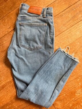 Lucky Brand Washed Light Blue Frayed Hem Cropped Jeans